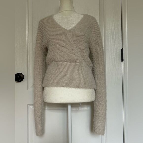 Pink Rose Women's Cream Tan  Wrap Around Fuzzy Soft Sweater Size Large - Picture 1 of 11